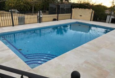 Piscina con terraza